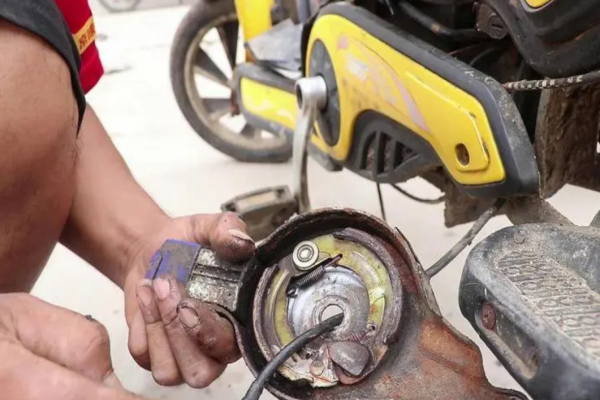 楚雄电动车刹车故障